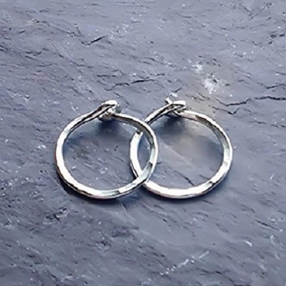 Small Sized 925 Sterling Silver 10MM Textured/Hammered Classic Hoop Earrings - Picture 1 of 6